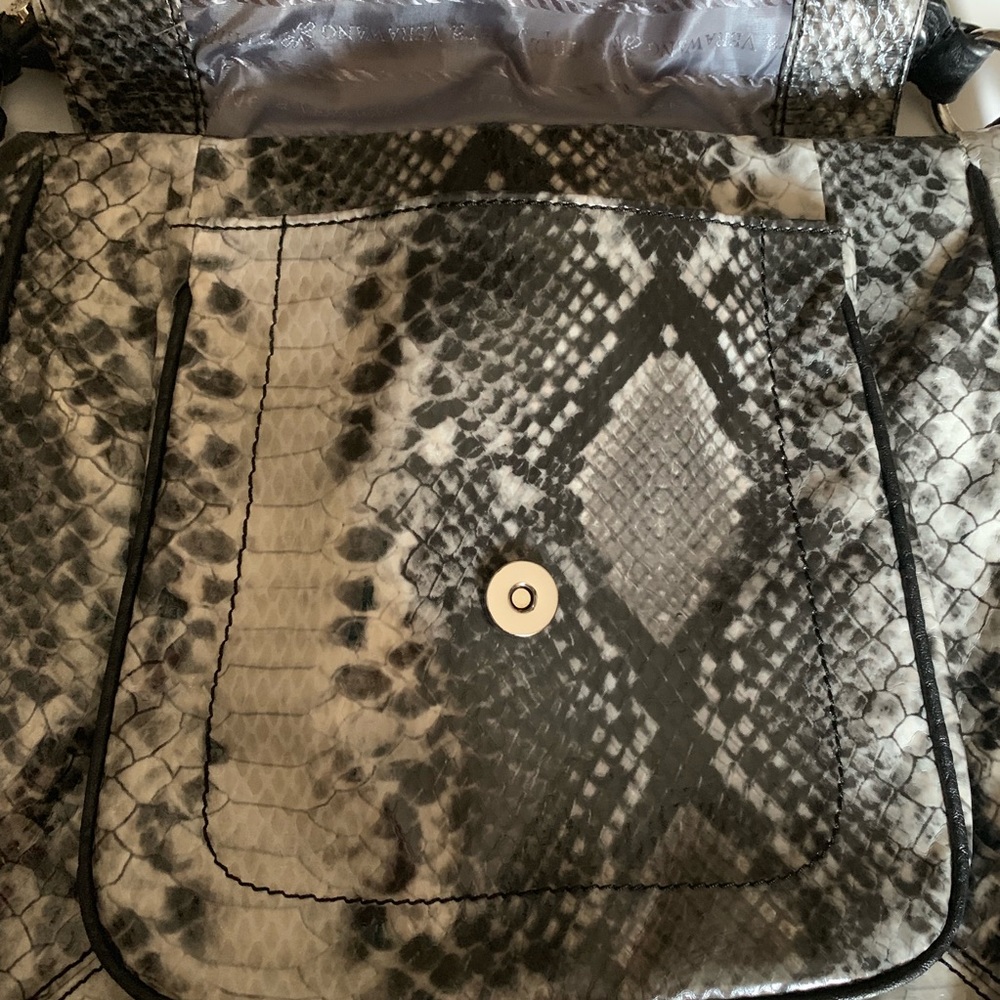 Simply Vera Wang Python Silver Crossbody Purse - image 8